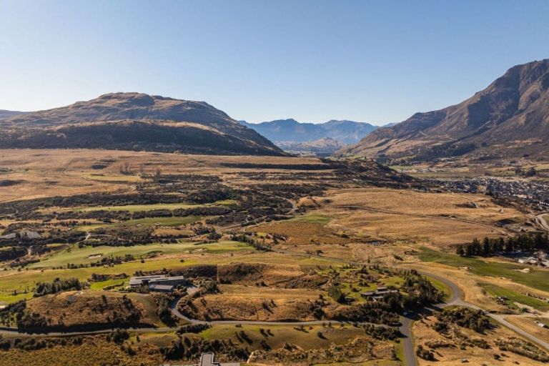 Photo of property in 4 Fairway Drive, Jacks Point, Queenstown, 9371