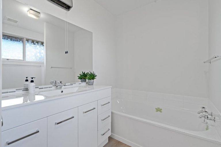 Photo of property in 1/6 Croziers Road, St Albans, Christchurch, 8052