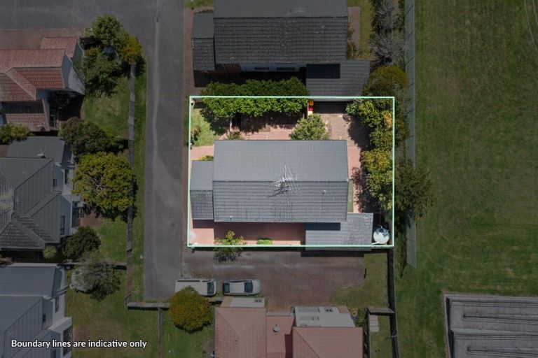 Photo of property in 43 Tiri Tiri Road, Birkdale, Auckland, 0626