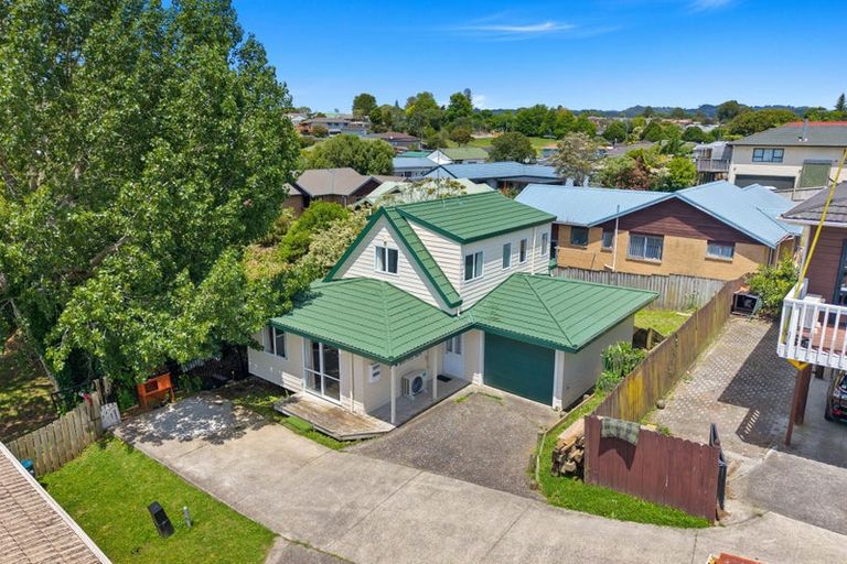 Photo of property in 30 Forest Hill Road, Henderson, Auckland, 0612