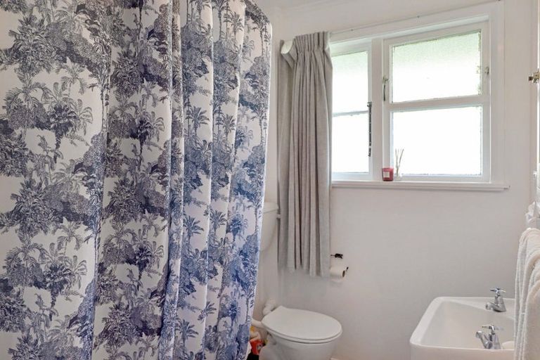 Photo of property in 15 Fisk Street, Naenae, Lower Hutt, 5011