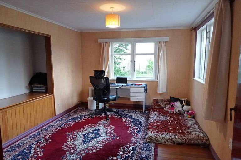 Photo of property in 2 Somme Road, Silverstream, Upper Hutt, 5019