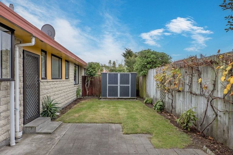 Photo of property in 2/4 Convoy Street, New Brighton, Christchurch, 8083