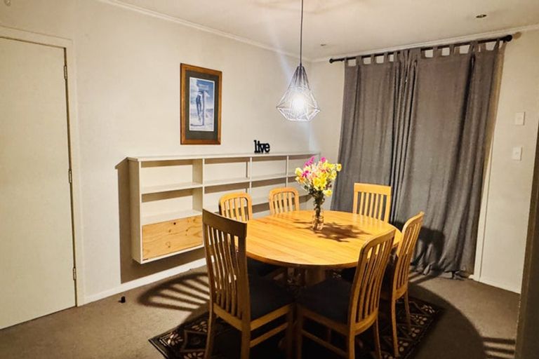 Photo of property in 11a Kitchener Square, Highfield, Timaru, 7910