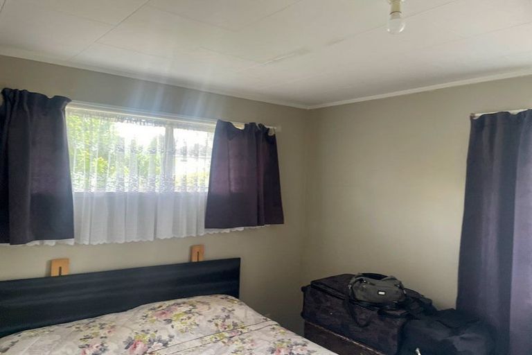 Photo of property in 68 Reynella Drive, Massey, Auckland, 0614