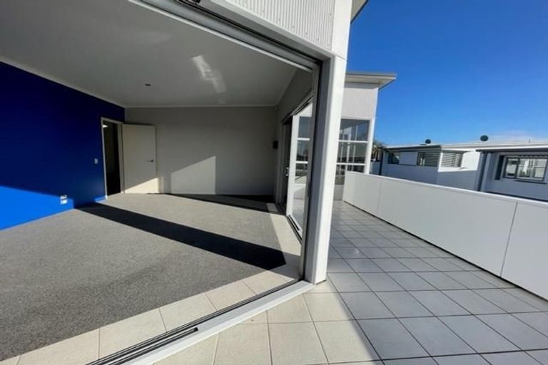 Photo of property in 348 Beach Road, Mairangi Bay, Auckland, 0630