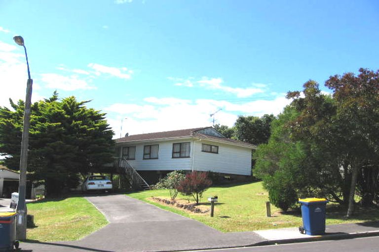Photo of property in 65 Santiago Crescent, Unsworth Heights, Auckland, 0632