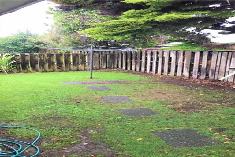 Photo of property in 77a Russell Road, Manurewa, Auckland, 2102