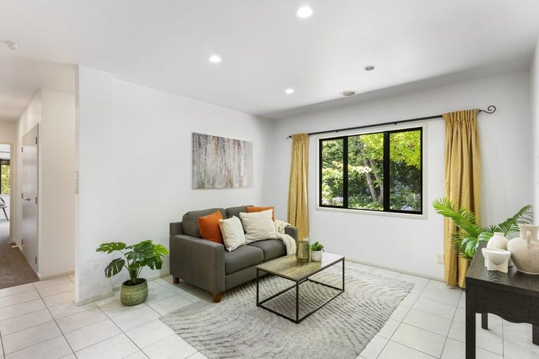 Photo of property in 70a Kirton Drive, Riverstone Terraces, Upper Hutt, 5018