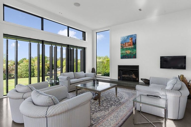 Photo of property in 9 Birdie Way, Martinborough, 5711