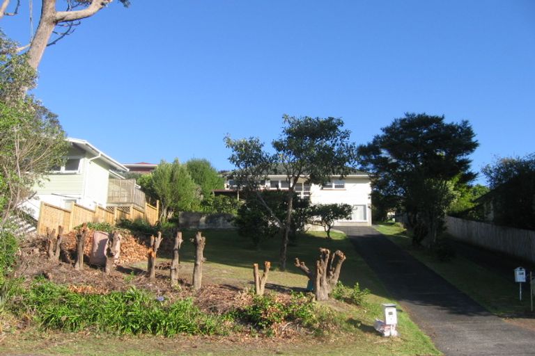 Photo of property in 46 Hogans Road, Glenfield, Auckland, 0629