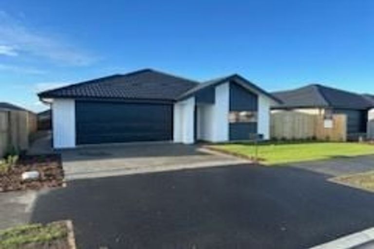 Photo of property in 5 Nirmal Way, Rolleston, 7614