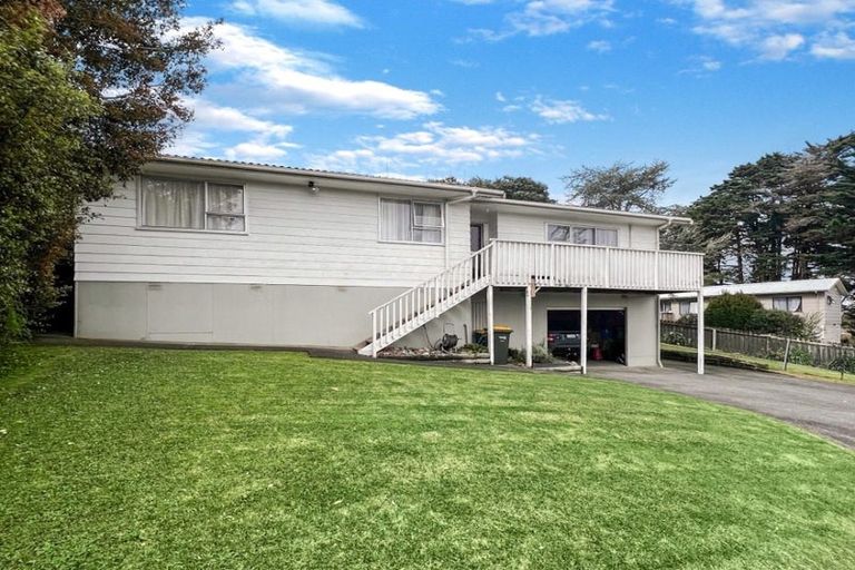 Photo of property in 1/27 Midgley Road, West Harbour, Auckland, 0618