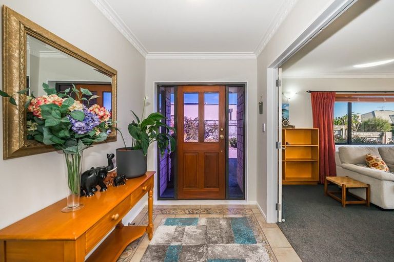 Photo of property in 153 Milne Drive, Paraparaumu, 5032