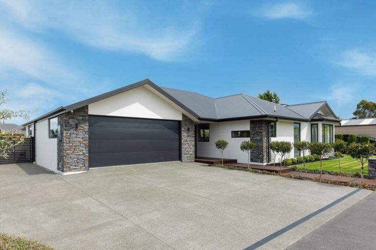 Photo of property in 8 Jozecom Place, Rolleston, 7614