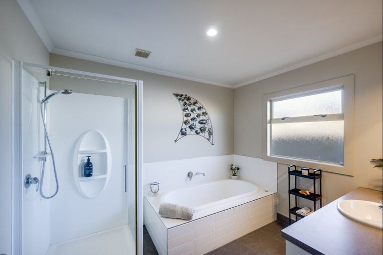 Photo of property in 6 Palliser Place, Poraiti, Napier, 4112