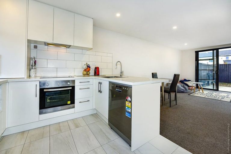 Photo of property in 8/68 Barbour Street, Waltham, Christchurch, 8011