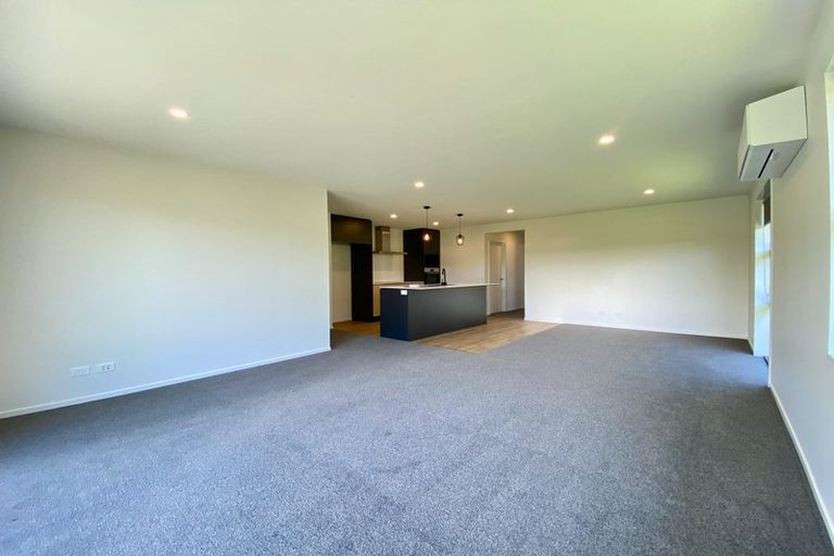 Photo of property in 24 Eileen Way, Rolleston, 7615