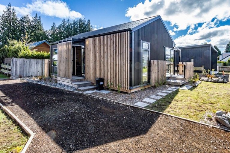 Photo of property in 9a Shannon Street, Ohakune, 4625