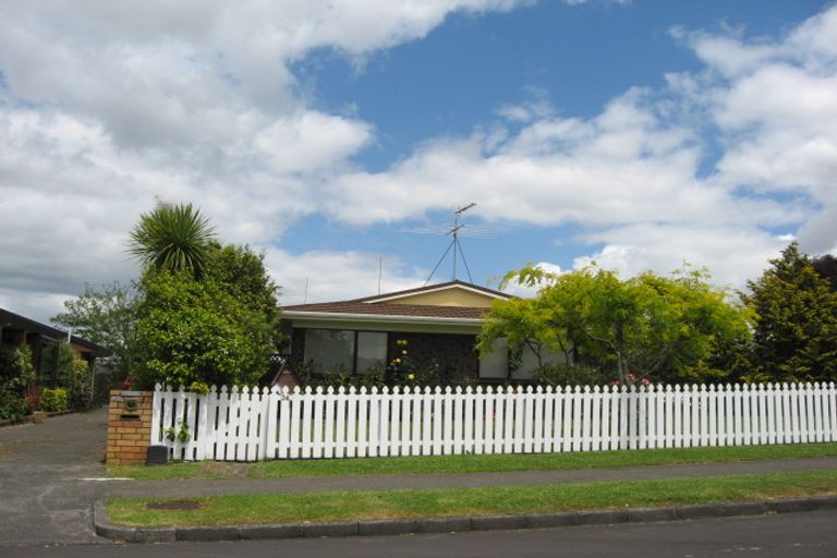 Photo of property in 12 O'connor Drive, Pukekohe, 2120