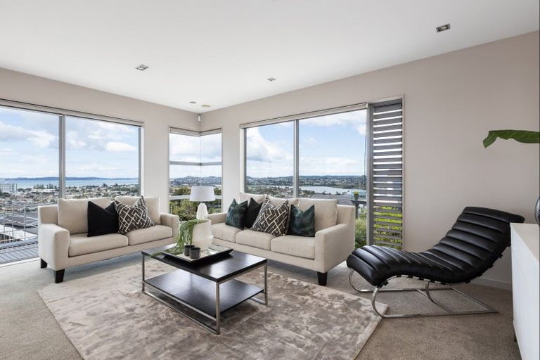 Photo of property in 24 Manhattan Rise, Orewa, 0931