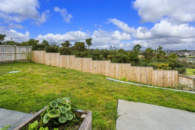 Photo of property in 23 Paikea Street, Albany Heights, Auckland, 0632