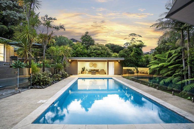 Photo of property in 14 Aberdeen Road, Campbells Bay, Auckland, 0620