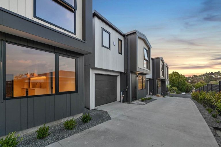 Photo of property in 9f O'donn Avenue, Beach Haven, Auckland, 0626