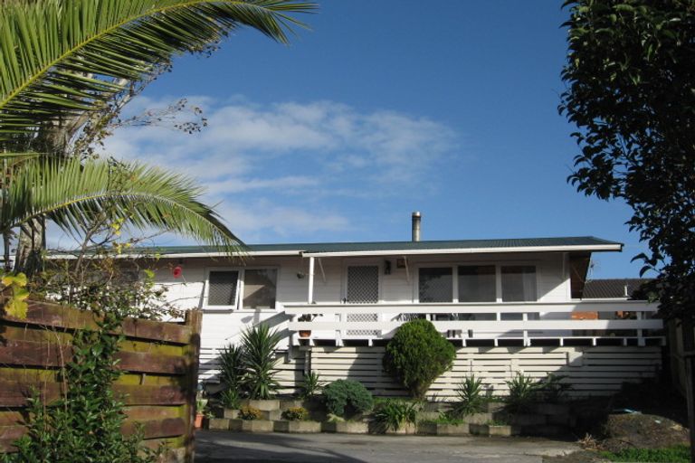 Photo of property in 117 Gossamer Drive, Pakuranga Heights, Auckland, 2010
