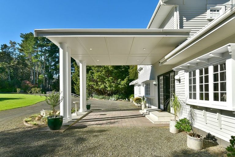 Photo of property in 384 Mangakura Road, Helensville, 0875