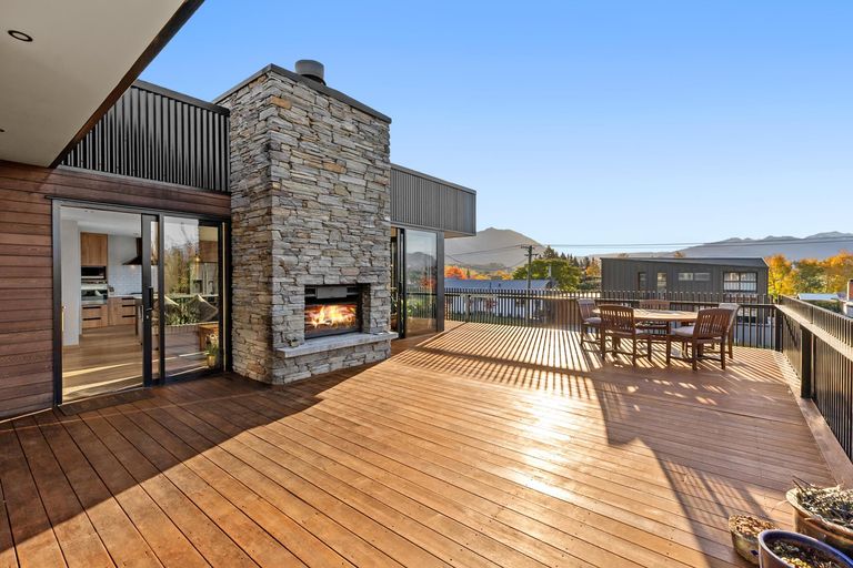 Photo of property in 148 Warren Street, Wanaka, 9305