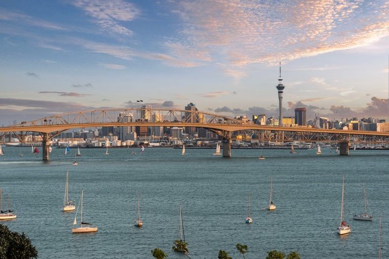 Photo of property in 11 Hinemoa Street, Birkenhead, Auckland, 0626