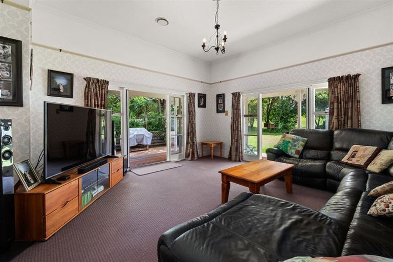 Photo of property in 17 Mudgeways Road, Massey, Auckland, 0614