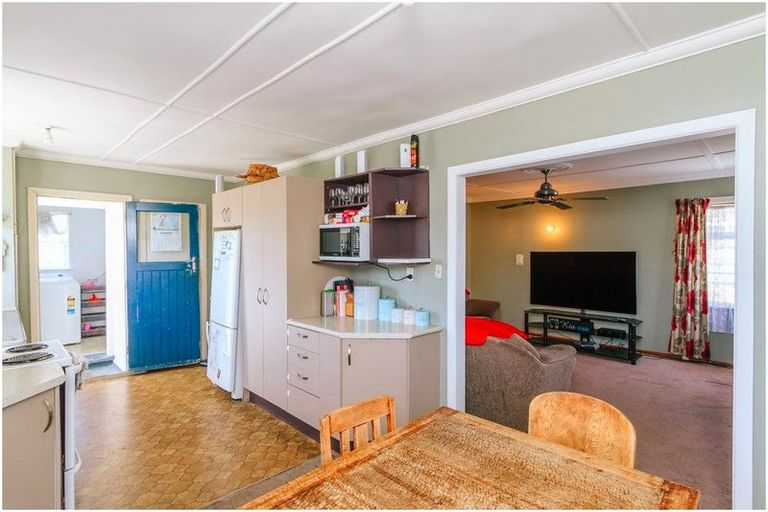 Photo of property in 78 Wainuiomata Road, Wainuiomata, Lower Hutt, 5014
