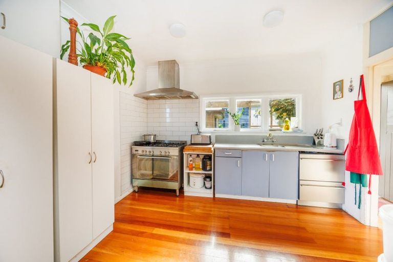 Photo of property in 87 Florence Avenue, Palmerston North, 4414