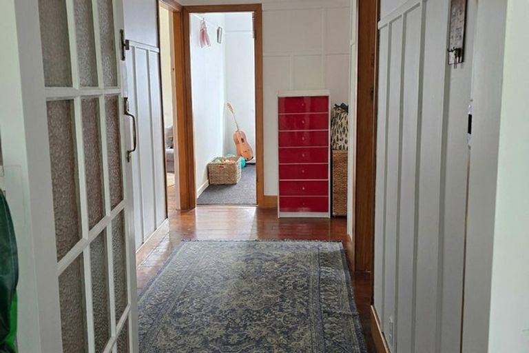 Photo of property in 9 Khandallah Road, Ngaio, Wellington, 6035