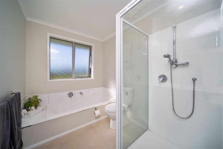 Photo of property in 14 Mercade Close, Stratford, 4332