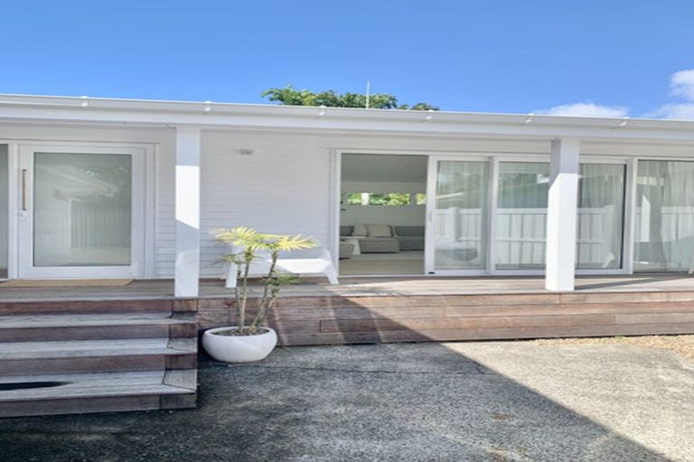 Photo of property in 1/27 Motuora Road, Manly, Whangaparaoa, 0930