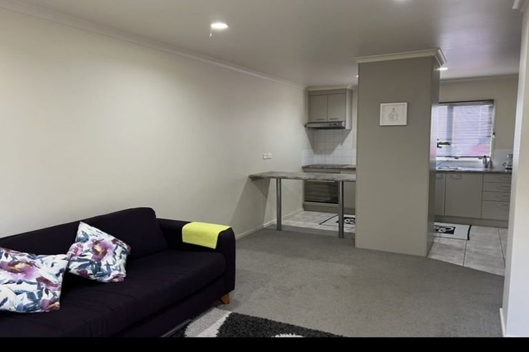 Photo of property in 7/4 Keeling Road, Henderson, Auckland, 0612