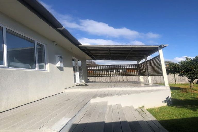 Photo of property in 8 Dennis Road, Papatoetoe, Auckland, 2025