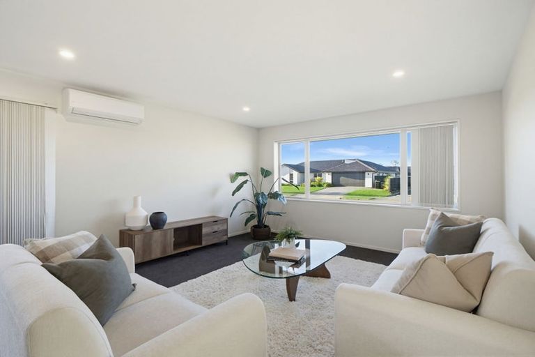 Photo of property in 35 Sutherland Drive, Kaiapoi, 7630