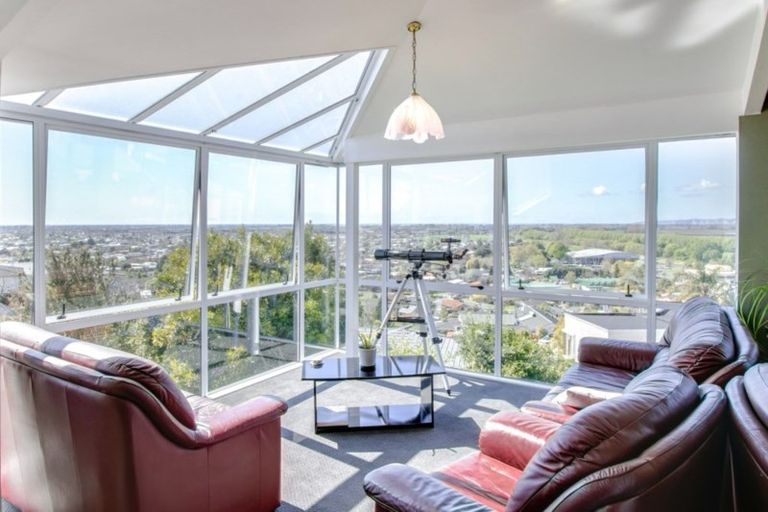 Photo of property in 95 Churchill Drive, Taradale, Napier, 4112