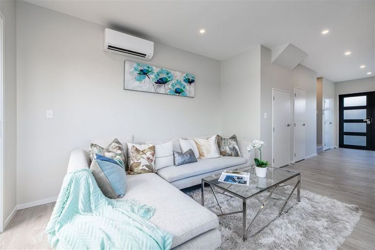 Photo of property in 6/644 Te Atatu Road, Te Atatu Peninsula, Auckland, 0610