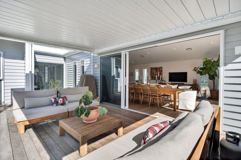 Photo of property in 38 Orchard Road, Greytown, 5712