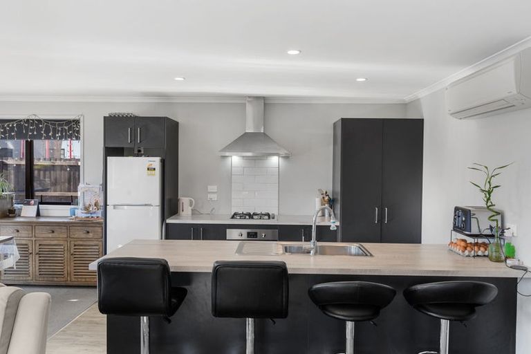 Photo of property in 10 Joy Place, Rolleston, 7614