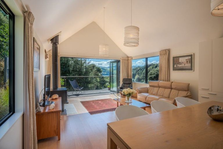 Photo of property in 43 Aylmers Valley Road, Akaroa, 7520