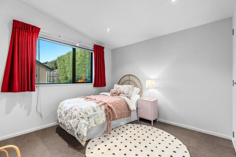 Photo of property in 14 Islington Place, Wanaka, 9305