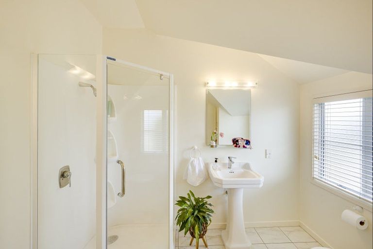 Photo of property in 75 Le Quesne Road, Bay View, Napier, 4104