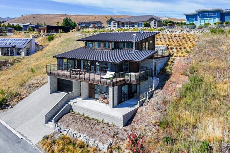 Photo of property in 11 Pollock Place, Lake Tekapo, 7999