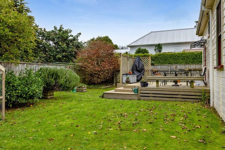 Photo of property in 237 South Road, Hawera, 4610